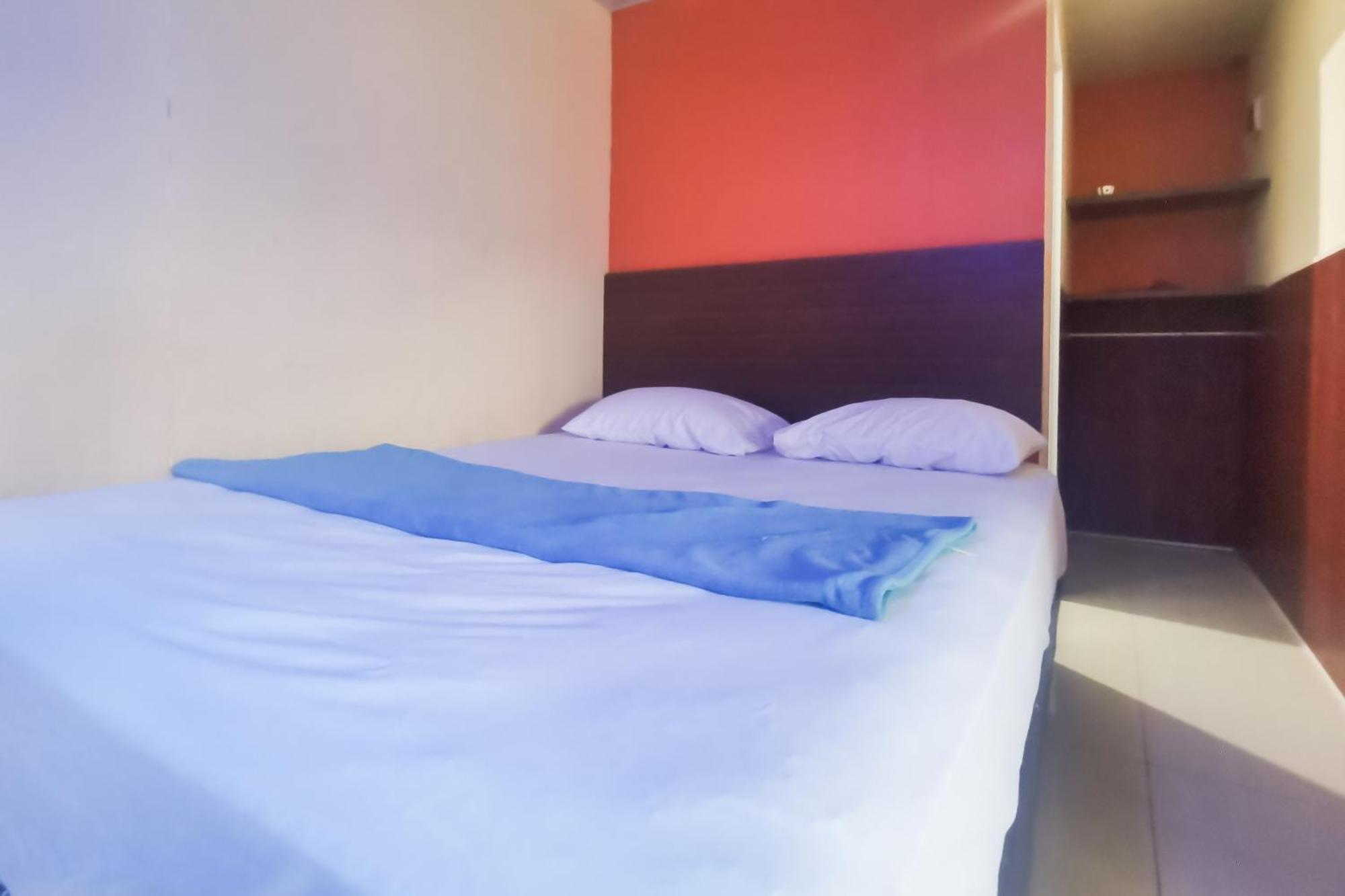 Hotel Container Inn Mitra Reddoorz Gadok Esterno foto