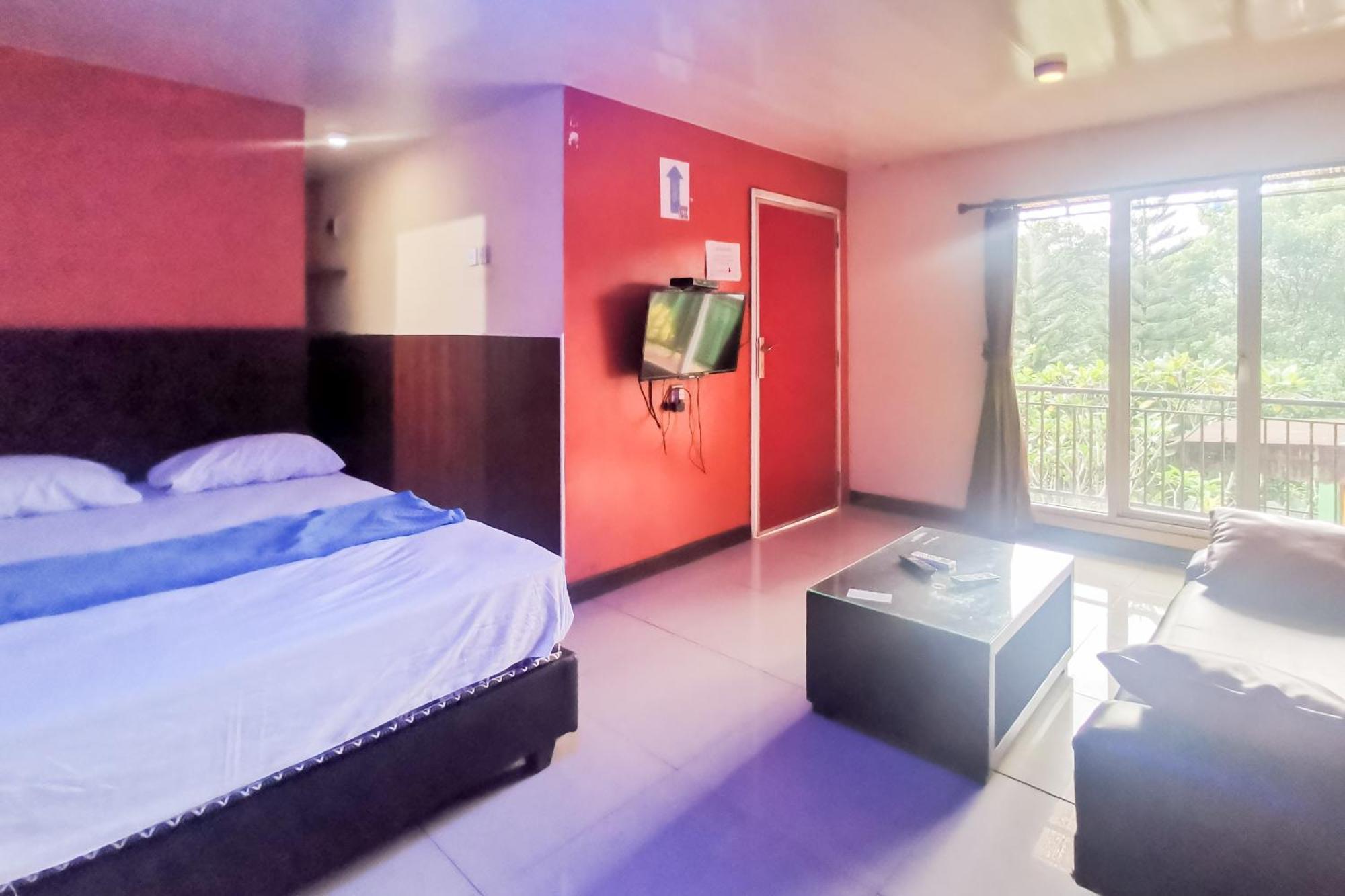 Hotel Container Inn Mitra Reddoorz Gadok Esterno foto