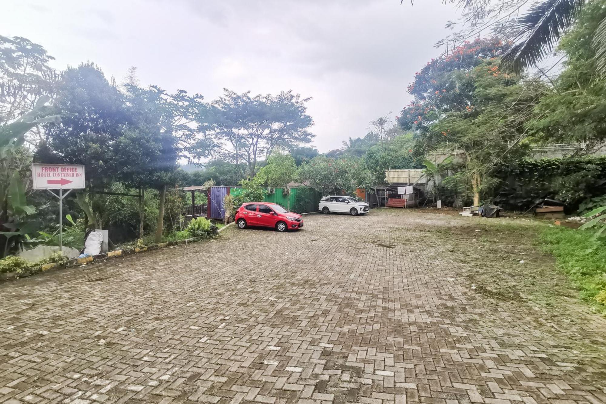 Hotel Container Inn Mitra Reddoorz Gadok Esterno foto